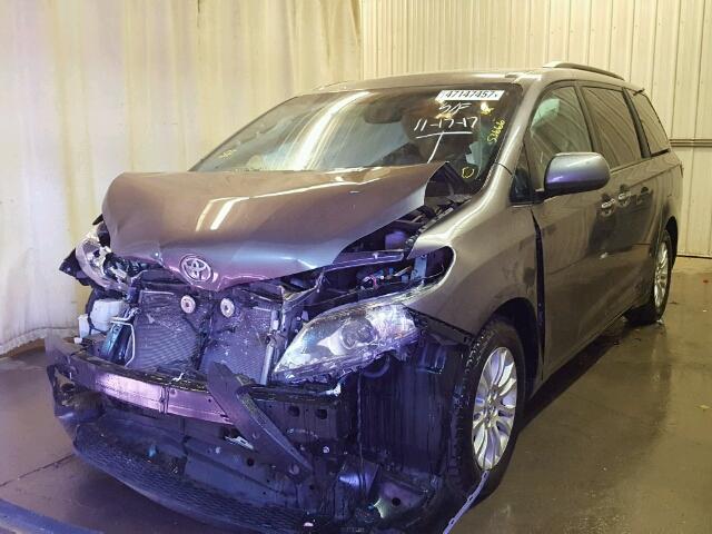 5TDYK3DC9GS731794 - 2016 TOYOTA SIENNA XLE GRAY photo 2