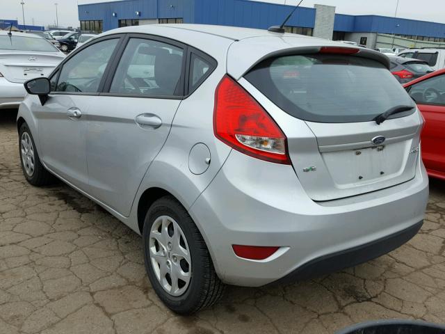 3FADP4EJ6CM182672 - 2012 FORD FIESTA SE SILVER photo 3