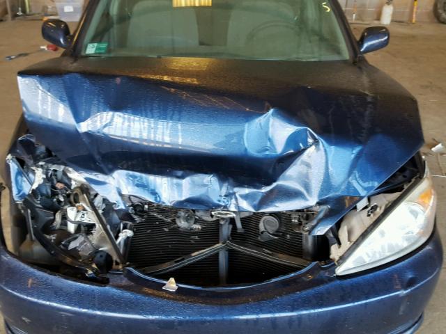 4T1BE32K42U532725 - 2002 TOYOTA CAMRY LE ლურჯი ფოტო 7