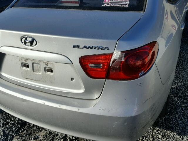 KMHDU46D38U463239 - 2008 HYUNDAI ELANTRA GL SILVER photo 9