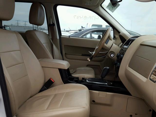 1FMCU0E7XBKB00178 - 2011 FORD ESCAPE LIM WHITE photo 5