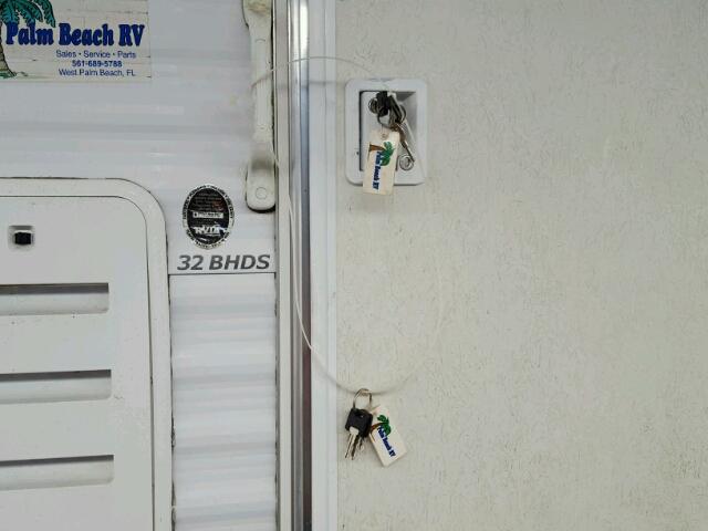 4YDT32B2777201374 - 2007 KEYSTONE HORNET WHITE photo 5