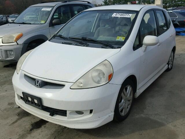 JHMGD38667S015497 - 2007 HONDA FIT S WHITE photo 2