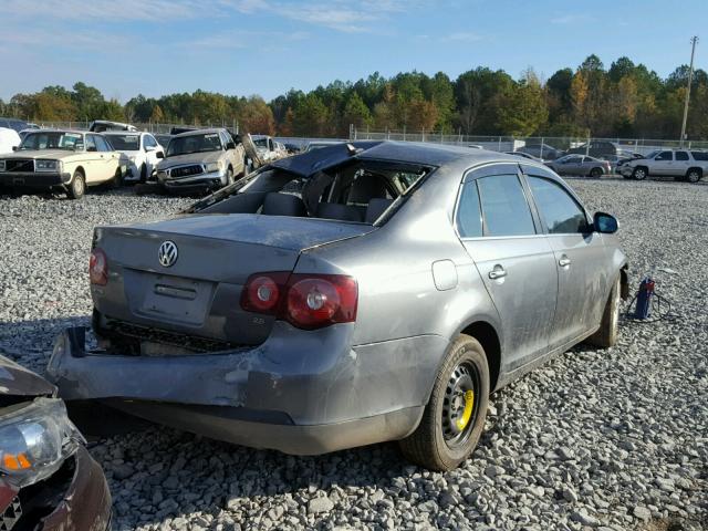 3VWRM71K68M047060 - 2008 VOLKSWAGEN JETTA SE GRAY photo 4