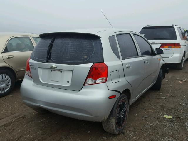 KL1TD62674B142109 - 2004 CHEVROLET AVEO SILVER photo 4