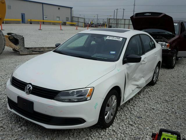 3VW2K7AJ5CM346692 - 2012 VOLKSWAGEN JETTA BASE WHITE photo 2