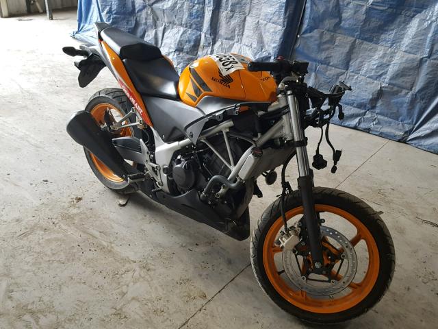 MLHMC4105D5302601 - 2013 HONDA CBR250 R ORANGE photo 1