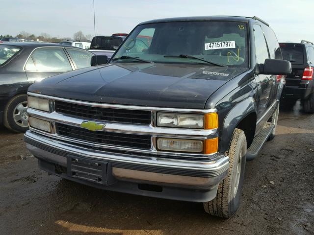 3GNEK18R9XG207296 - 1999 CHEVROLET TAHOE K150 BLACK photo 2