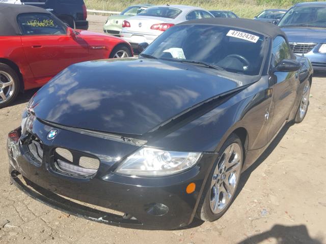 4USBT53565LU10564 - 2005 BMW Z4 3.0 BLACK photo 2