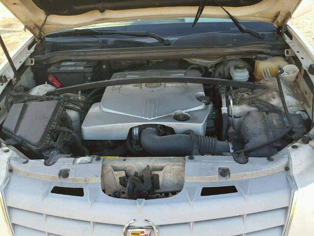 1GYEE637660176945 - 2006 CADILLAC SRX WHITE photo 7