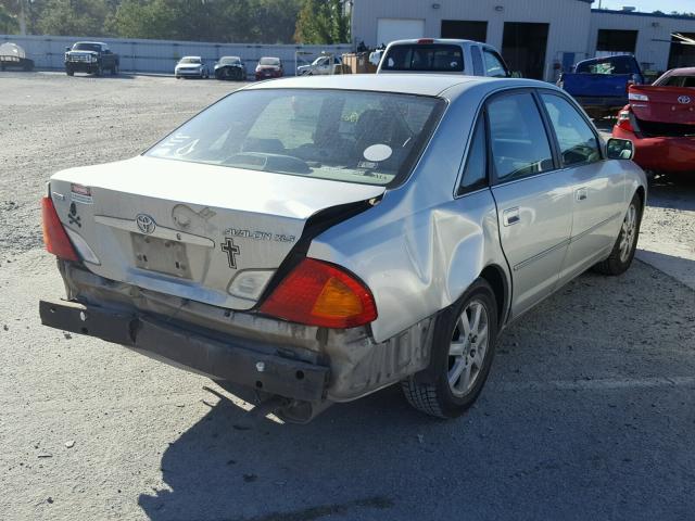 4T1BF28B0YU072793 - 2000 TOYOTA AVALON XL GRAY photo 4