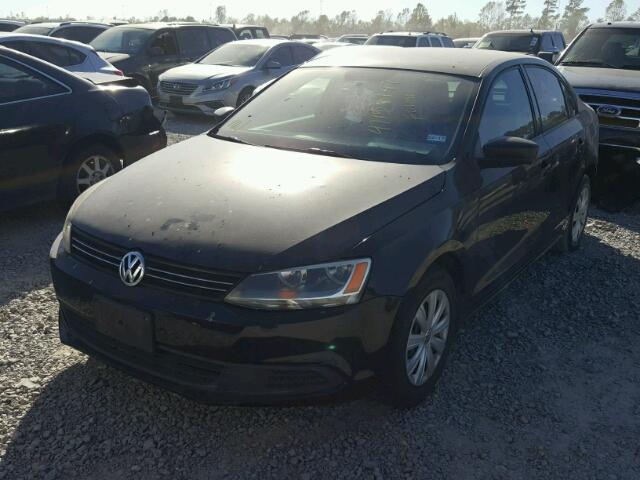 3VW2K7AJ7DM384216 - 2013 VOLKSWAGEN JETTA BASE BLACK photo 2
