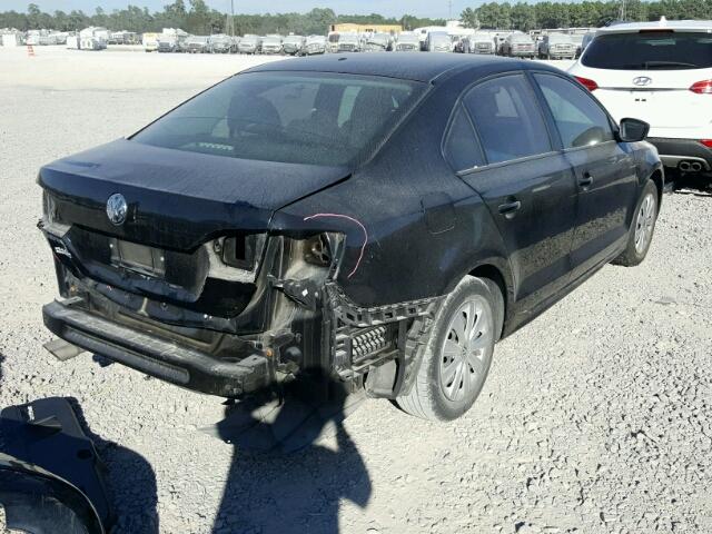 3VW2K7AJ7DM384216 - 2013 VOLKSWAGEN JETTA BASE BLACK photo 4