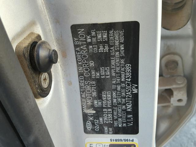 KNDJT2A51C7438989 - 2012 KIA SOUL SILVER photo 10