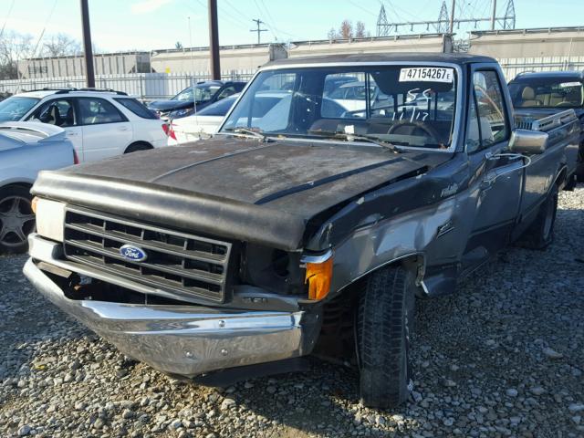 1FTCF15N0HNB30686 - 1987 FORD F150 GRAY photo 2