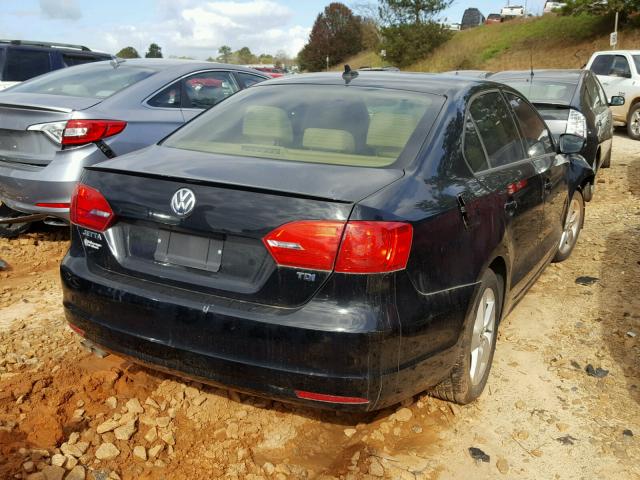 3VWLL7AJ0BM125615 - 2011 VOLKSWAGEN JETTA TDI BLACK photo 4