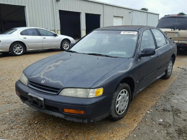 1HGCD5636RA125738 - 1994 HONDA ACCORD LX BLACK photo 2