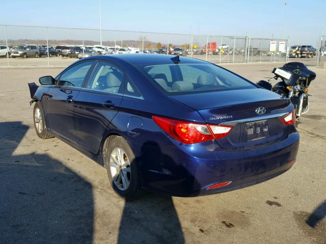 5NPEB4AC8CH352721 - 2012 HYUNDAI SONATA GLS BLUE photo 3