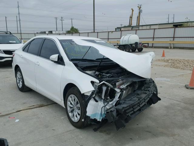 4T4BF1FK1FR491333 - 2015 TOYOTA CAMRY LE WHITE photo 1