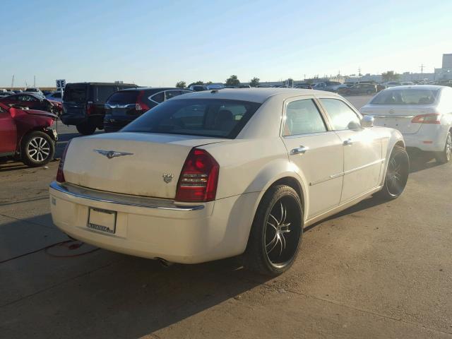 2C3KA63H56H189859 - 2006 CHRYSLER 300C CREAM photo 4