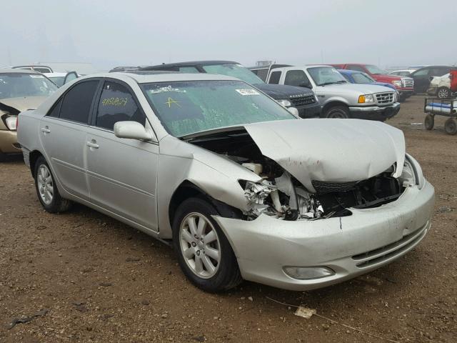 4T1BF30K54U572685 - 2004 TOYOTA CAMRY LE 银色 照片 1