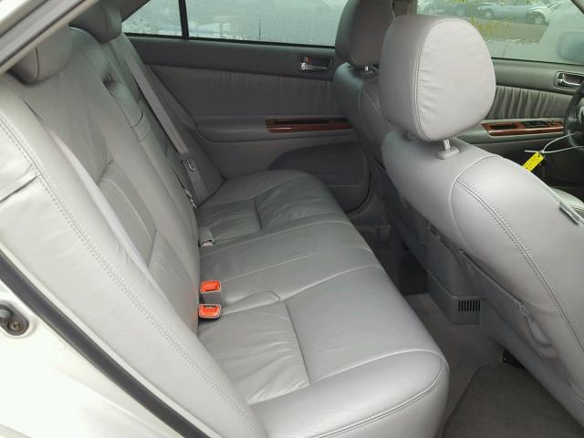 4T1BF30K54U572685 - 2004 TOYOTA CAMRY LE 银色 照片 6