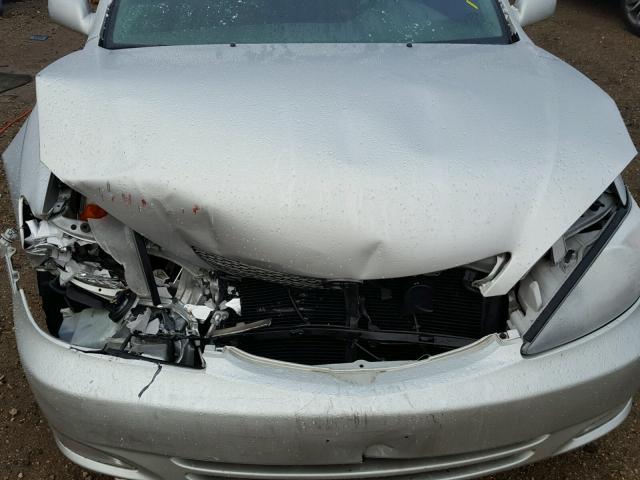 4T1BF30K54U572685 - 2004 TOYOTA CAMRY LE 银色 照片 7