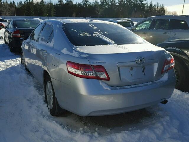 4T1BF3EK7AU002613 - 2010 TOYOTA CAMRY BASE SILVER photo 3