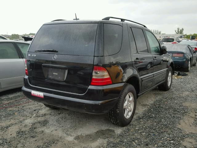 4JGAB54E61A257687 - 2001 MERCEDES-BENZ ML 320 BLACK photo 4