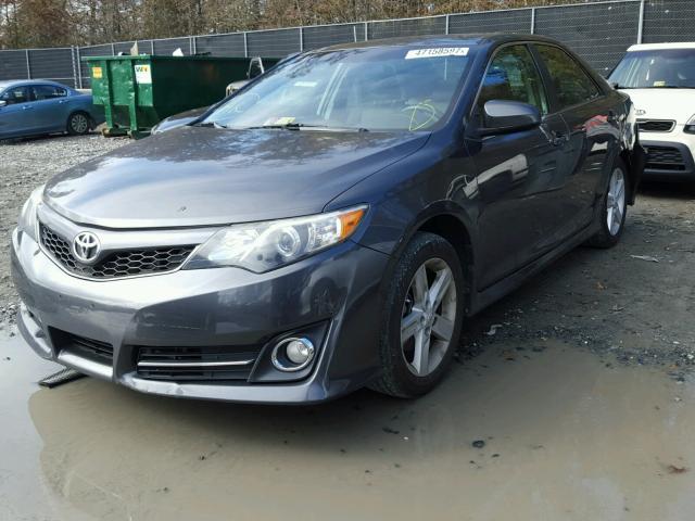 4T1BF1FK6CU174749 - 2012 TOYOTA CAMRY BASE GRAY photo 2