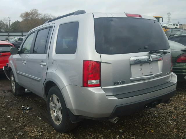 5FNYF4H51BB026846 - 2011 HONDA PILOT EXL SILVER photo 3