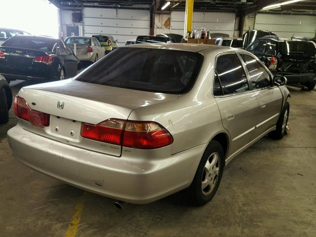 1HGCG5659WA148788 - 1998 HONDA ACCORD EX SILVER photo 4