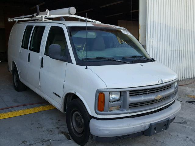 1GCFG25W4Y1207303 - 2000 CHEVROLET EXPRESS G2 WHITE photo 1