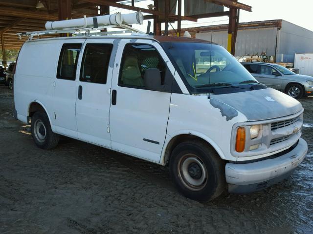 1GCFG25W811144325 - 2001 CHEVROLET EXPRESS G2 WHITE photo 1