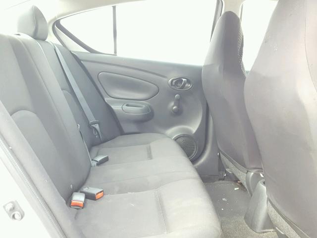 3N1CN7AP0GL883987 - 2016 NISSAN VERSA S SILVER photo 6