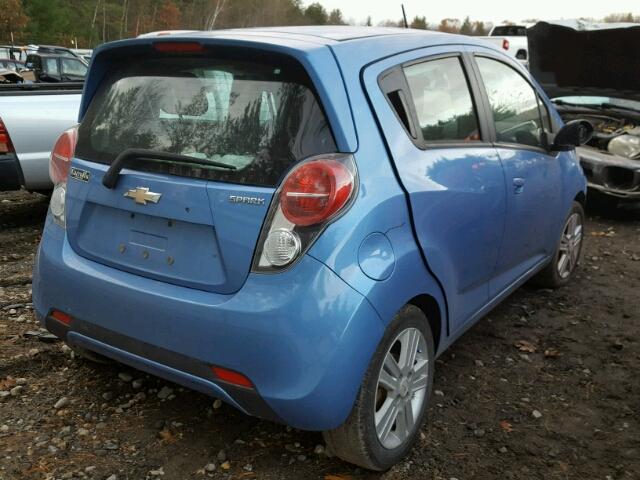 KL8CD6S94DC503527 - 2013 CHEVROLET SPARK 1LT BLUE photo 4