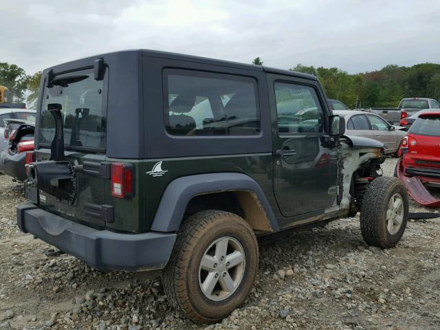 1J4FA24167L103335 - 2007 JEEP WRANGLER X GREEN photo 4