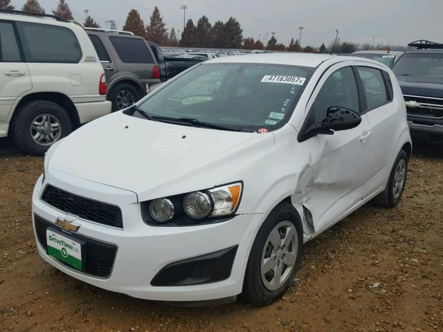 1G1JA6SH7E4229761 - 2014 CHEVROLET SONIC LS თეთრი ფოტო 2