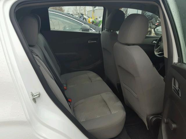 1G1JA6SH7E4229761 - 2014 CHEVROLET SONIC LS თეთრი ფოტო 6