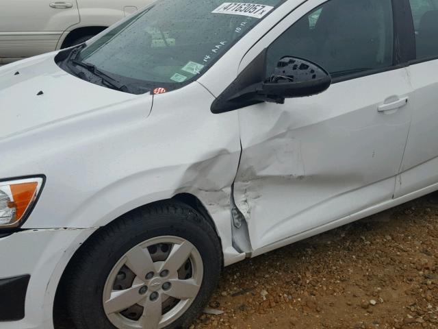 1G1JA6SH7E4229761 - 2014 CHEVROLET SONIC LS თეთრი ფოტო 9