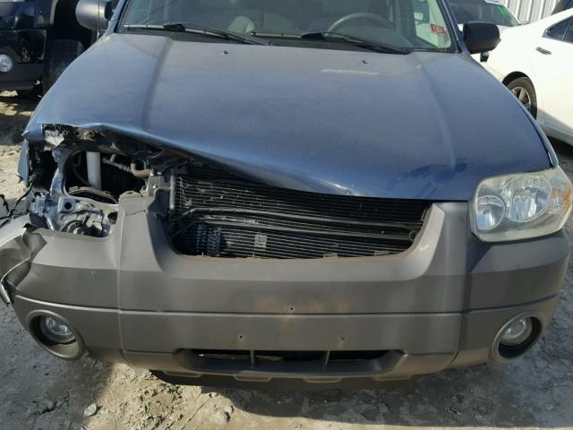 1FMYU03145KA51844 - 2005 FORD ESCAPE XLT BLUE photo 7