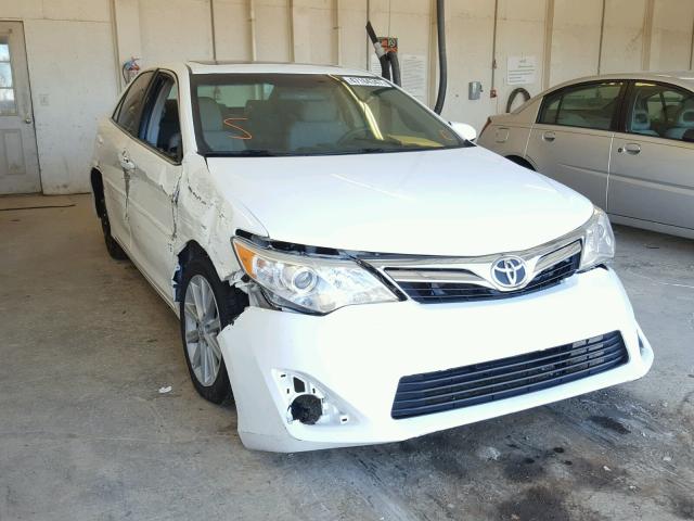 4T4BF1FK9ER409296 - 2014 TOYOTA CAMRY L WHITE photo 1