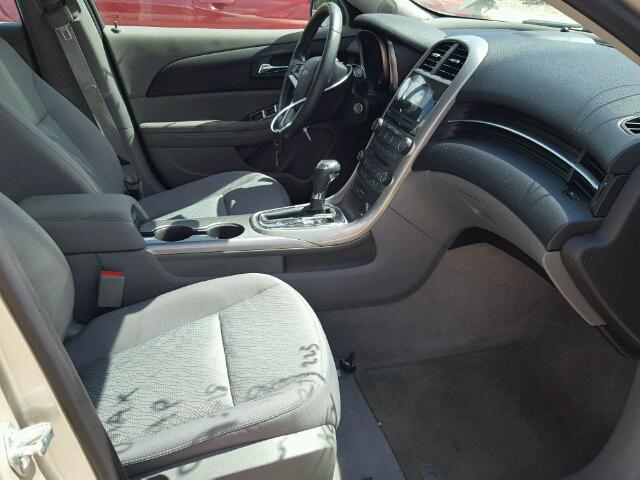 1G11B5SA9DF338929 - 2013 CHEVROLET MALIBU LS ვერცხლისფერი ფოტო 5