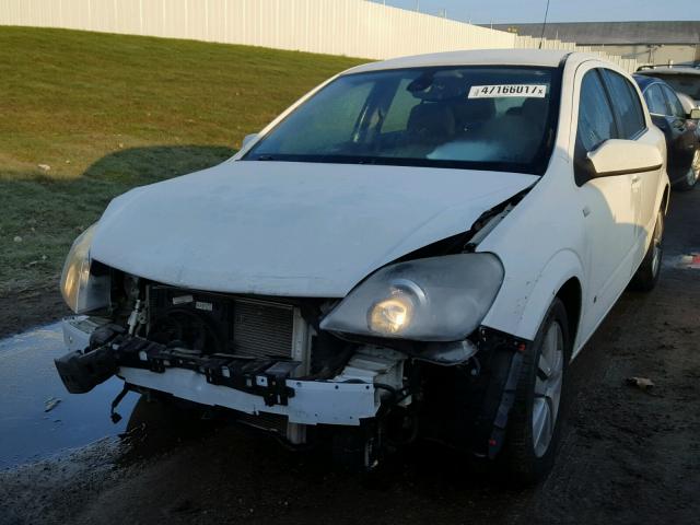 W08AT671X85096319 - 2008 SATURN ASTRA XR WHITE photo 2