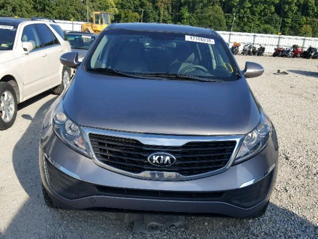 KNDPB3A25D7389807 - 2013 KIA SPORTAGE B GRAY photo 9