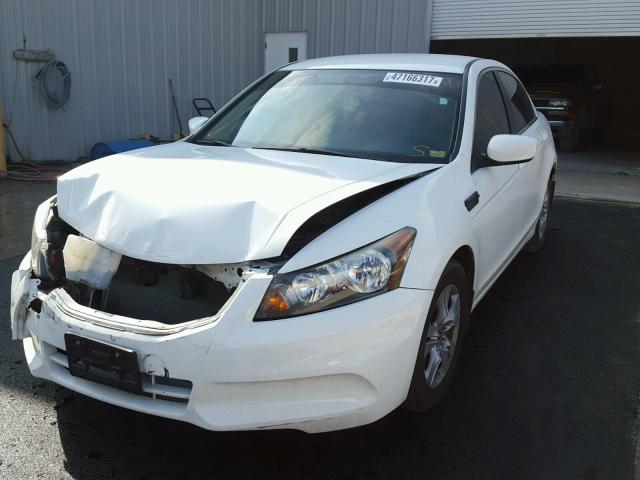 1HGCP2F67BA112826 - 2011 HONDA ACCORD SE WHITE photo 2