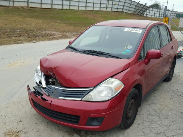 3N1BC11E49L402266 - 2009 NISSAN VERSA S RED photo 2