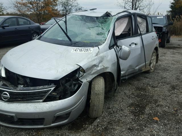 3N1BC1CPXBL405564 - 2011 NISSAN VERSA S SILVER photo 9