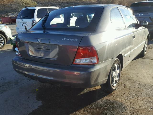 KMHCG35C72U199598 - 2002 HYUNDAI ACCENT GS GRAY photo 4