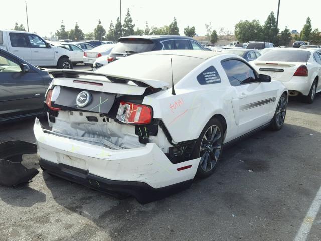 1ZVBP8CF8C5247807 - 2012 FORD MUSTANG GT WHITE photo 4